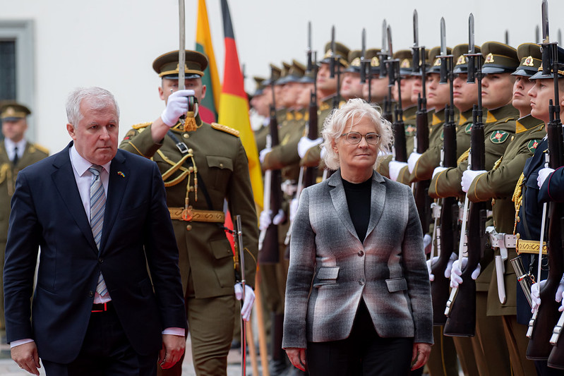 2022 10 08. Vokietijos Federacinės Respublikos gynybos ministrės Christine Lambrecht vizitas Lietuvoje